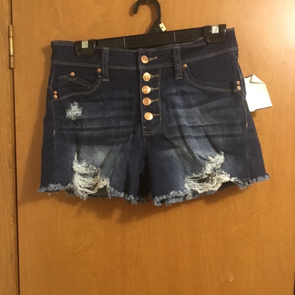 YMI Wanna Betta Butt High Rise Destroyed Raw Hem 5 button Jean Shorts 7